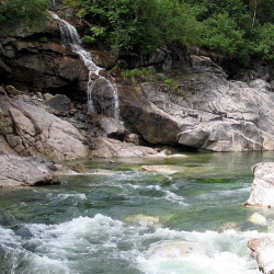 Водопадный приток