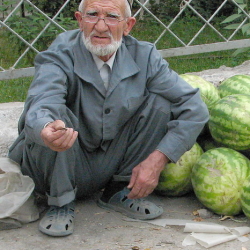 Дирам сомон бережёт