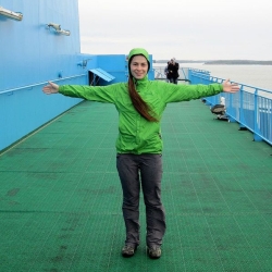 Самая удобная поза для езды по морю