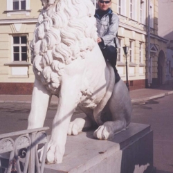 На Льве