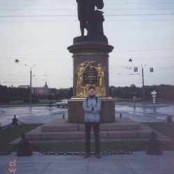 Памятник Суворову